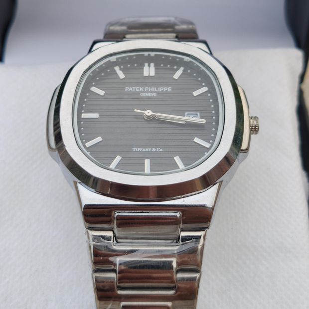 Patek Philippe Nautilus Elegant Men’s Watch