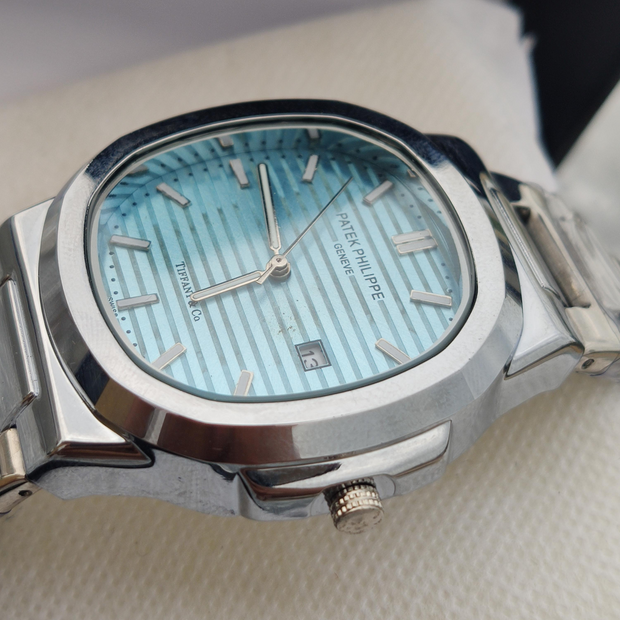 Patek Philippe Nautilus Elegant Men’s Watch