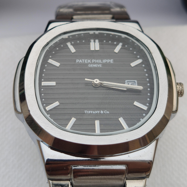 Patek Philippe Nautilus Elegant Men’s Watch